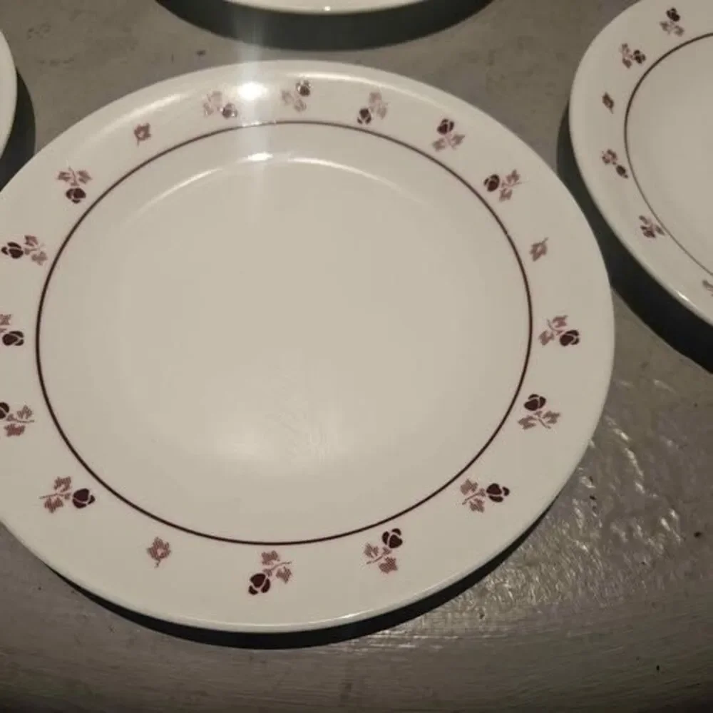 Set of 4 Corelle Burgundy Rose Dessert Plates 6 3/4